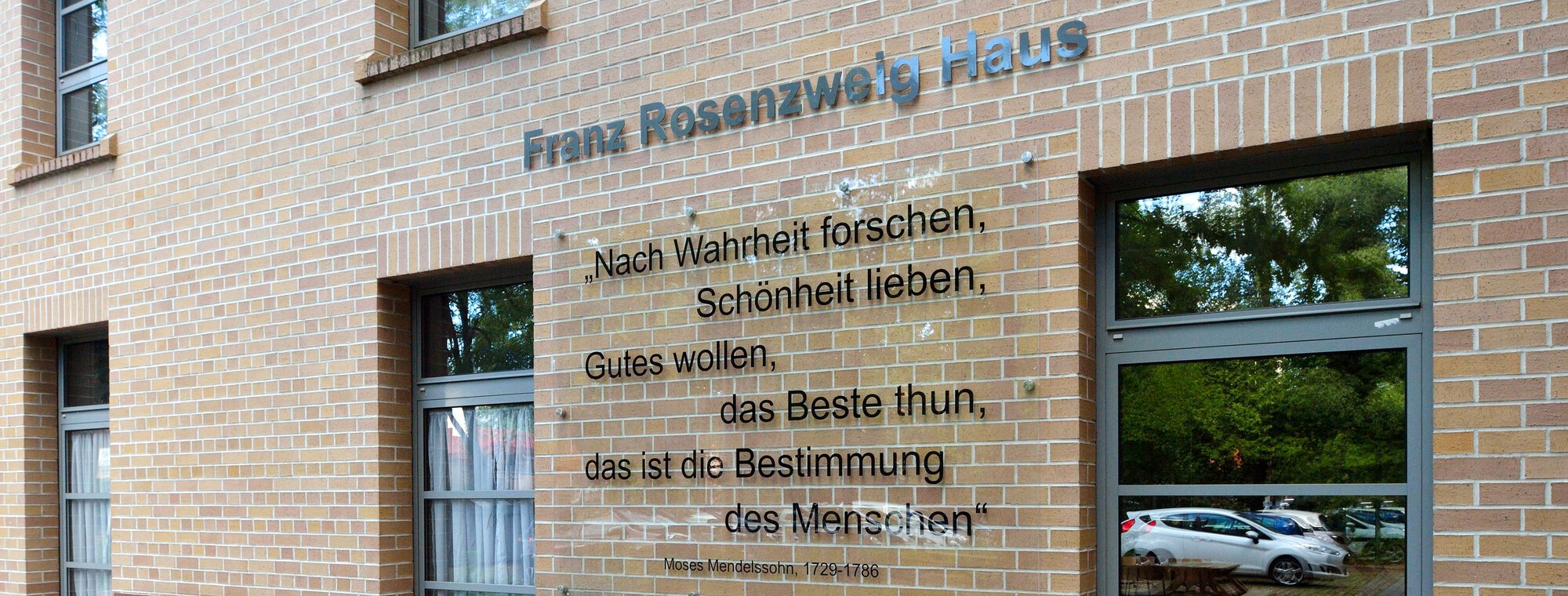Außenansicht des Franz Rosenzweig Hauses in Freiburg